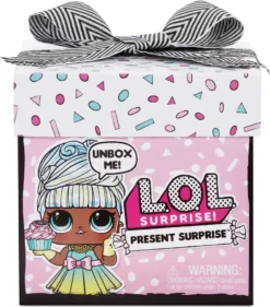 L.O.L. Surprise! L.O.L. Present Surprise! Collectable Fashion Dolls For Girls - With 8 Surprises -Kinderspielzeug Rabatte 8771022bbad0e30afe5d421b905b958e