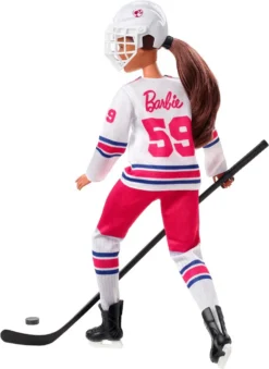 Barbie Wintersport Eishockeyspielerin-Puppe Brünett, Kurvige Form (30 Cm) Mit Hemd, Helm, Hockeyschläger, Puck & Trophäe, Für Kinder Ab 3 Jahren -Kinderspielzeug Rabatte 9bf4cdaef25bafc23a1473b32f3d2f41