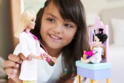Barbie Kinderärztin Puppe (blond), Spielset Mit Kleinkind -Kinderspielzeug Rabatte a802ebbda7d3bfe5dde3f30fff4b0acf
