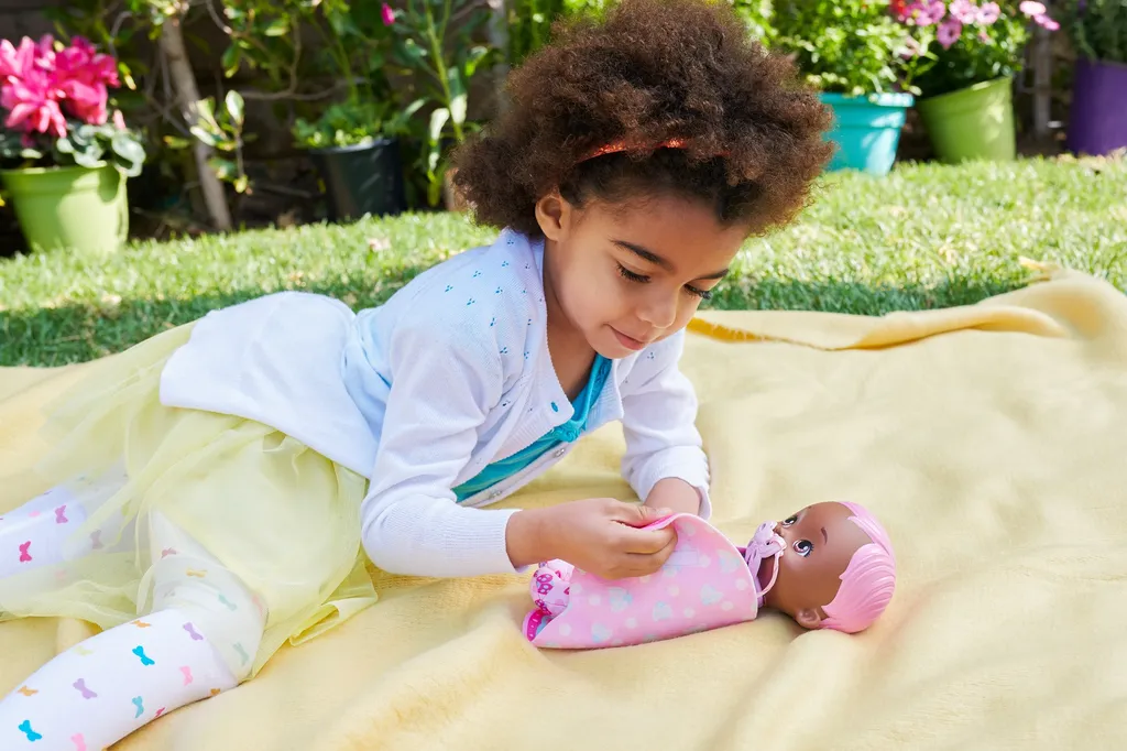 My Garden Baby Mein Schmuse Schmetterlings-Baby (rosafarbenes Haar) 6 My Garden Baby Mein Schmuse Schmetterlings-Baby (rosafarbenes Haar) – Bild 4
