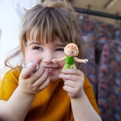 Haba Spielwaren HABA 300513 Little Friends Puppe Mali Puppenhauszubehör Puppenhäuser Zubehör Haba Habermaass Spielzeugknaller -Kinderspielzeug Rabatte bb11ed72062f5c29cd12703fcc80a4dc